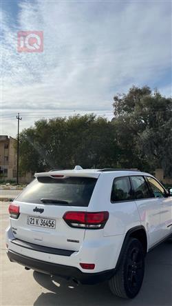 جيب جراند شيروكي